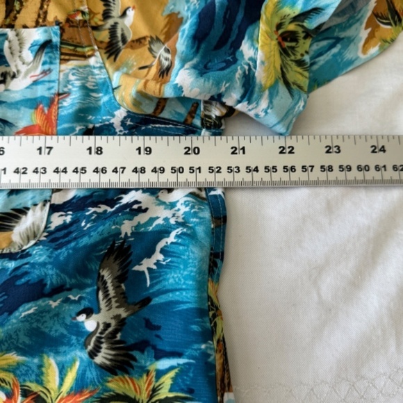 NEW Relax Tommy Bahama Women's Short Sleeve Tropical Beach Scene Camp Shirt L‎ - Picture 13 of 16